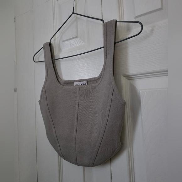 Aritzia Babaton Sculpt Knit Bustier Tank Top Small In Taupe - Picture 3 of 6
